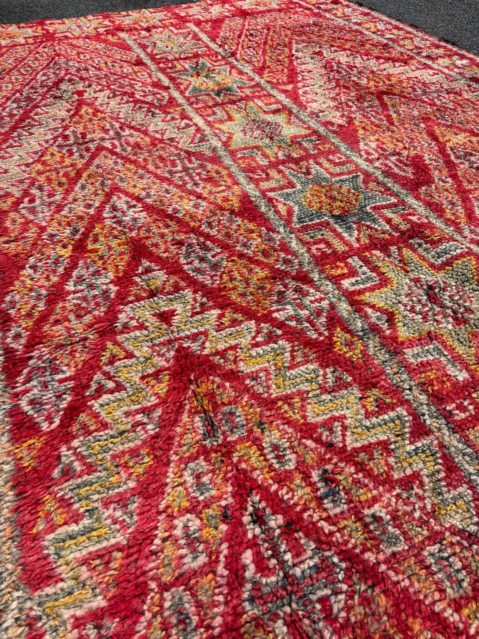 Unknown Artist : Vintage Beni Mguild Moroccan Rug, 1960s / 1970s - Image 6