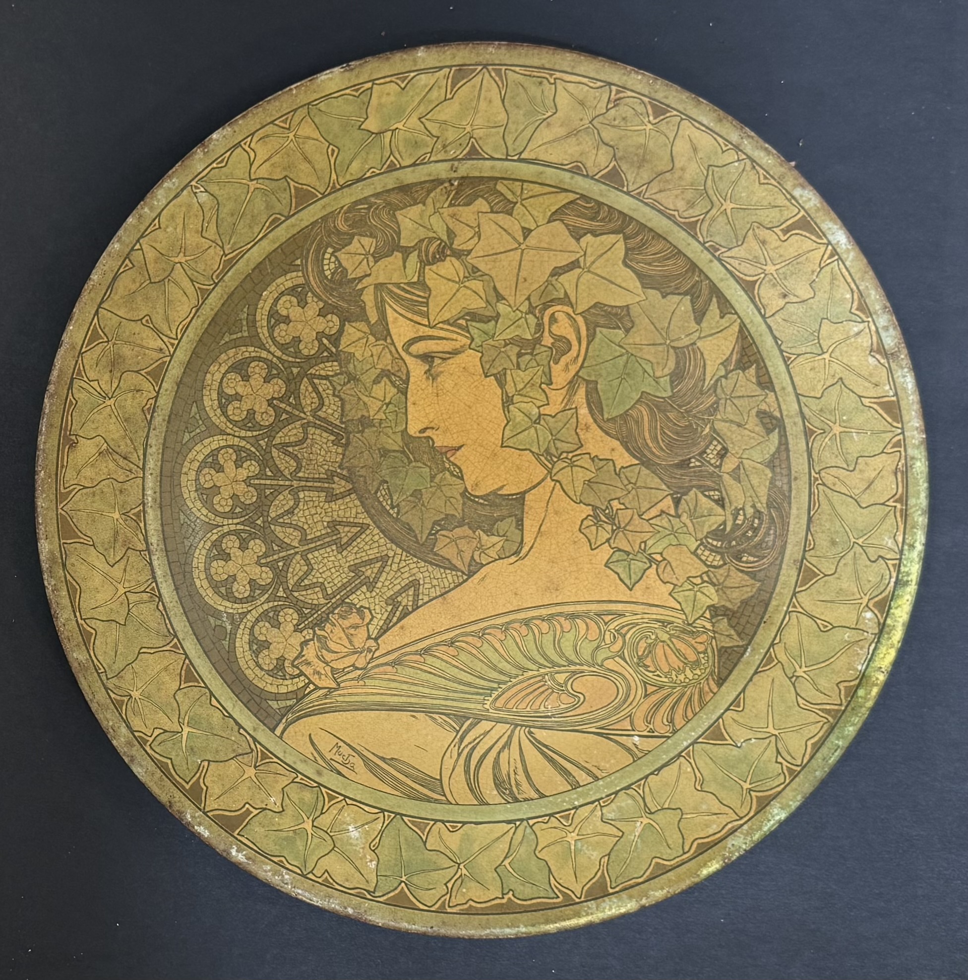 Alphonse Mucha : Ivy and Laurel, c. 1901 — pair of lithographed tinplate plates - Image 2